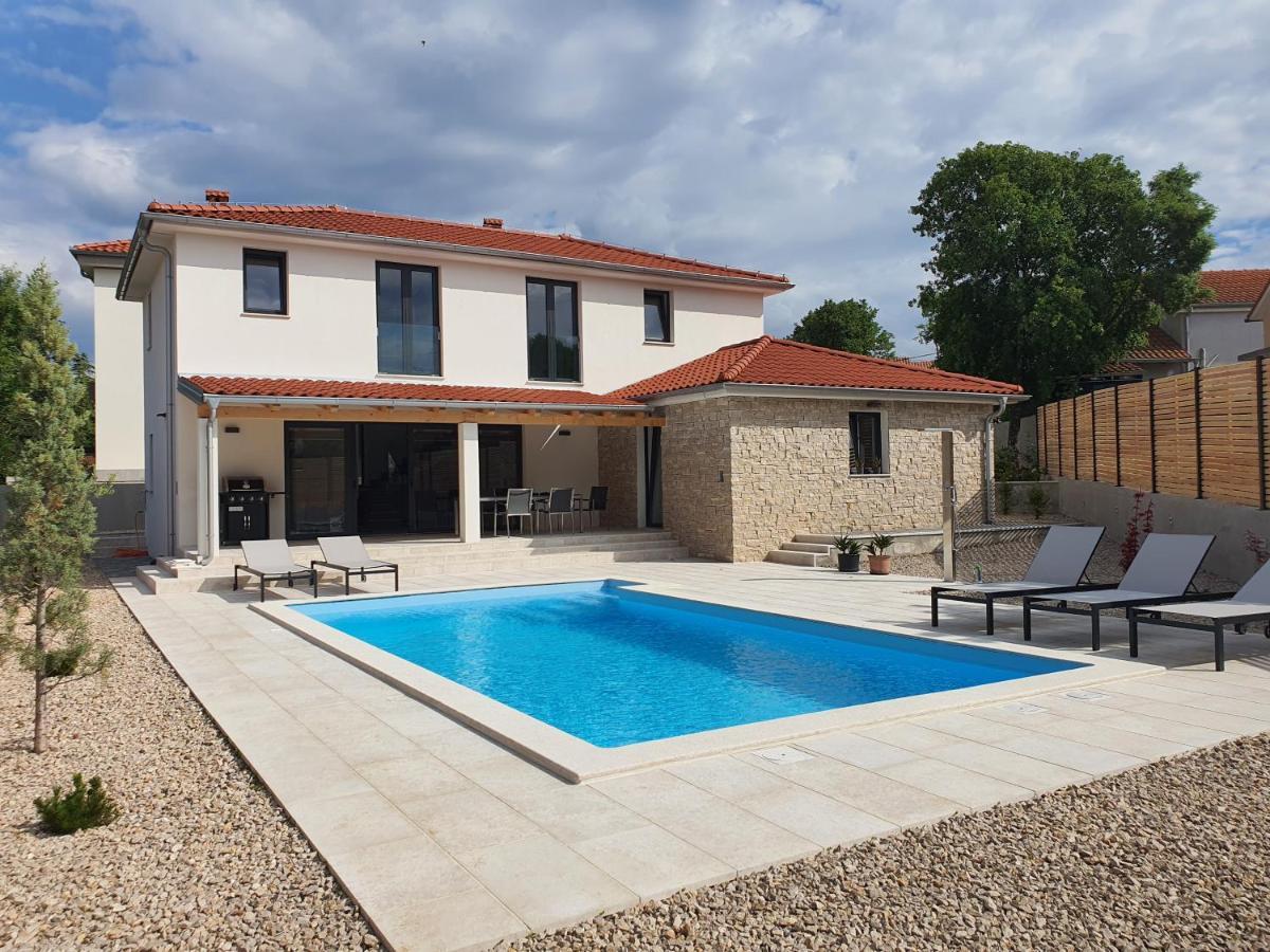 Zora Holiday home *